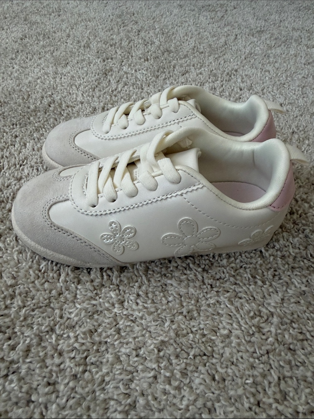 Kids Cream Sneakers with Pink Heel Accent